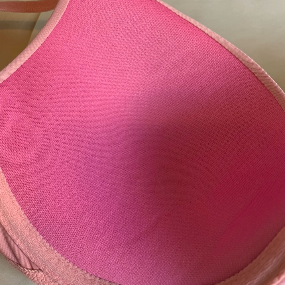 PINK V.S. PINK UNDERWIRE BRA SIZE 32D - Picture 5 of 8